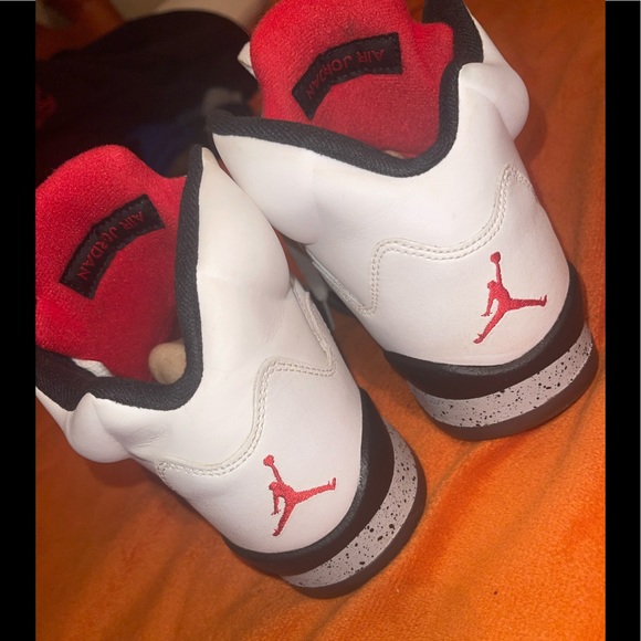 Jordan’s - Picture 3 of 4